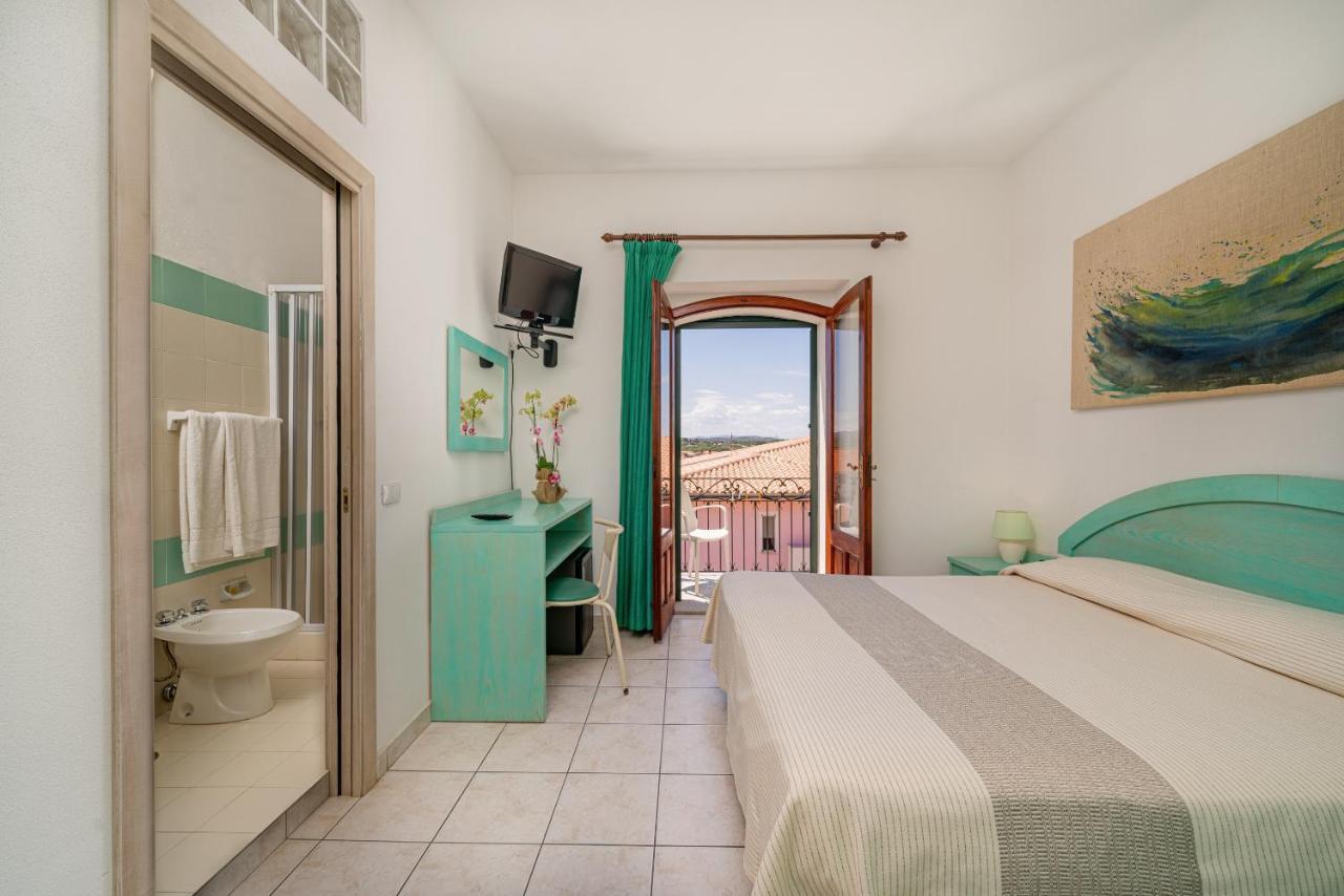 Hotel Marinaro Santa Teresa Gallura Εξωτερικό φωτογραφία