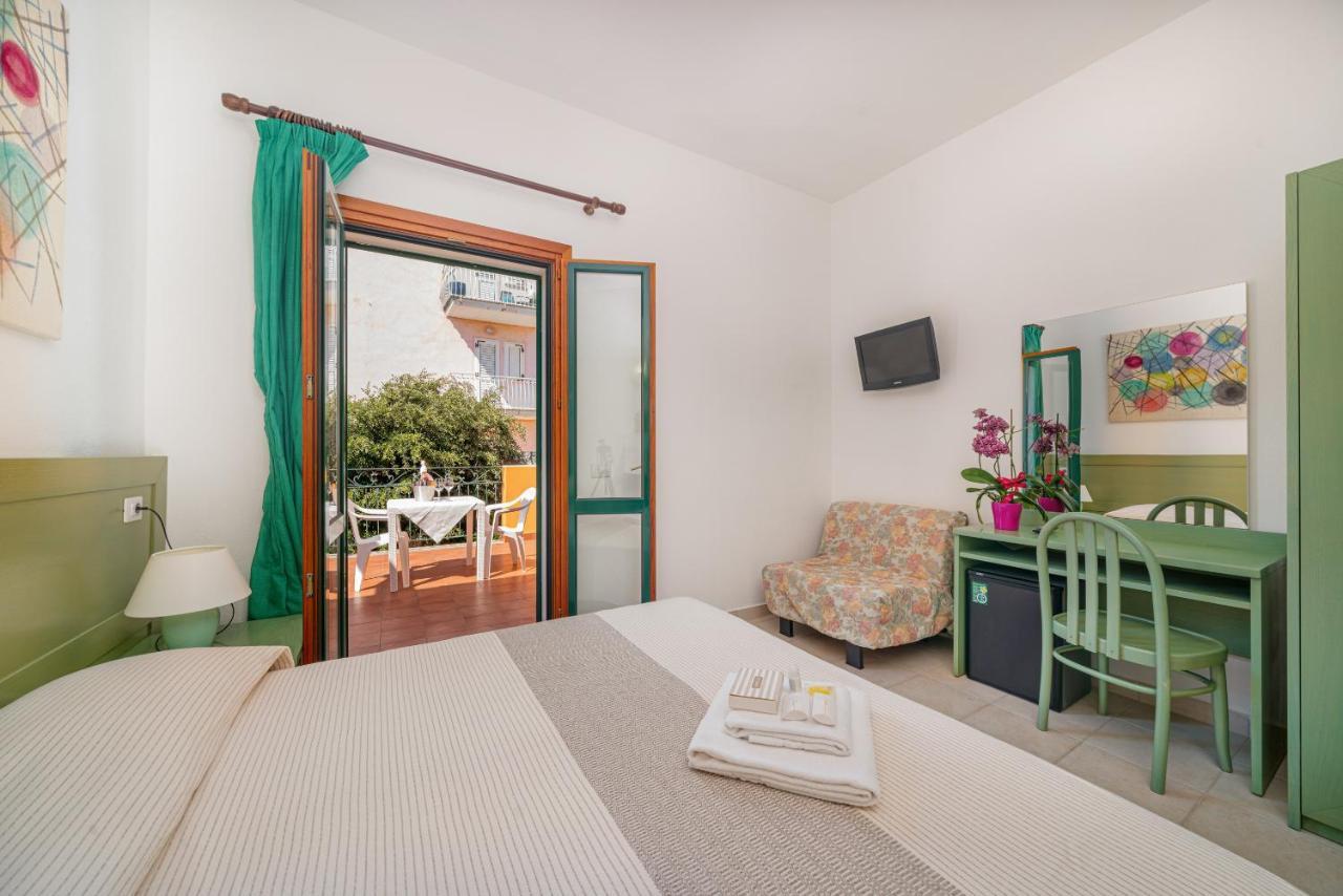 Hotel Marinaro Santa Teresa Gallura Εξωτερικό φωτογραφία