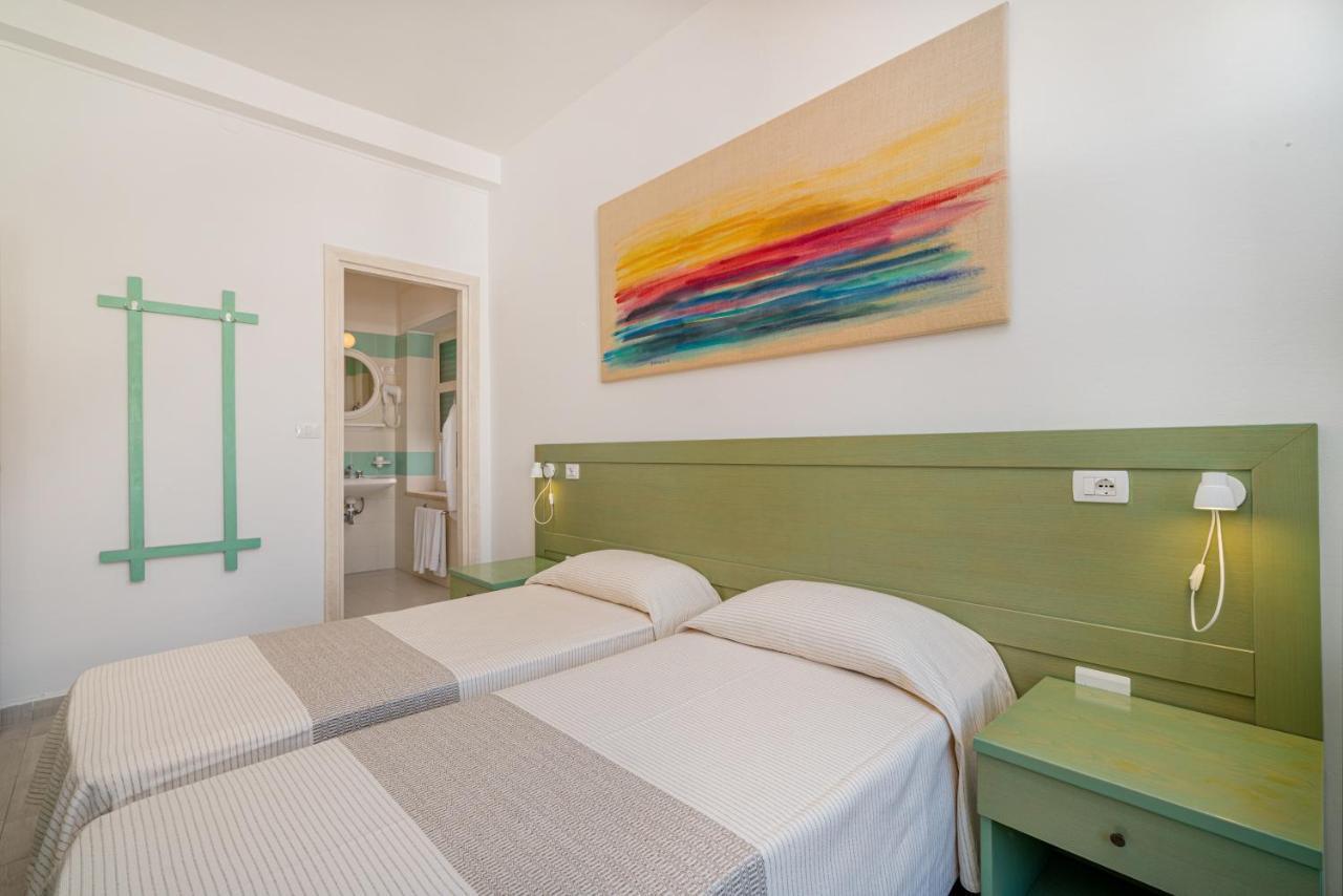 Hotel Marinaro Santa Teresa Gallura Εξωτερικό φωτογραφία
