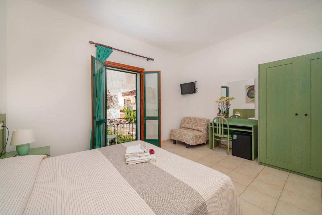 Hotel Marinaro Santa Teresa Gallura Εξωτερικό φωτογραφία